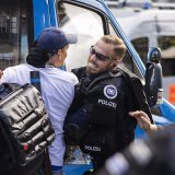 La police a emmené deux contre-manifestants au poste pendant la Marche pour la vie samedi à Zurich-Oerlikon.